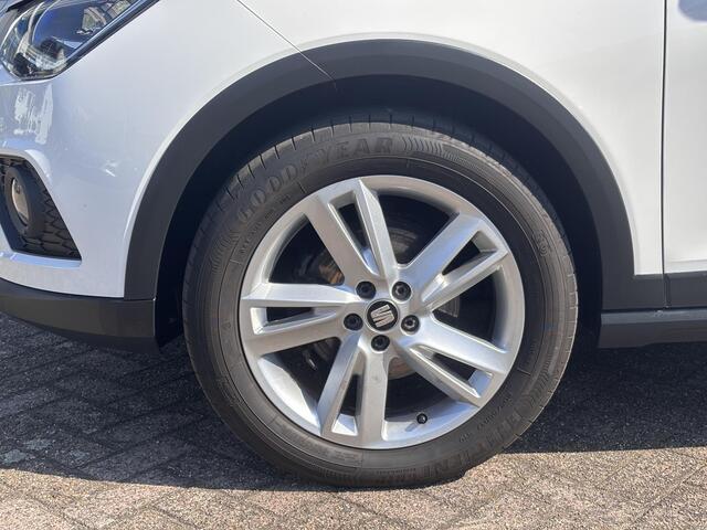Seat Arona 1.5 TSI EVO FR l Trekhaak, LED, Navigatie, Apple CarPlay/Android Auto, Multifunctioneel stuurwiel, Parkeersensoren achter, Dealer onderhouden, Zeer nette wagen!