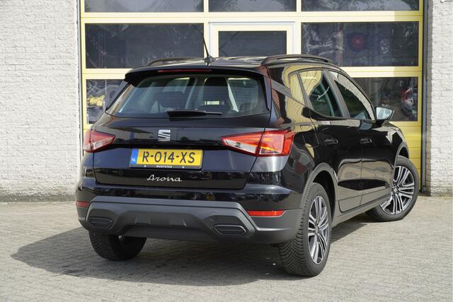 Seat Arona 1.0 TSI Style BJ2022 Lmv 17" | Led | Pdc | App-Connect | Climate control | Cruise control | Getint glas