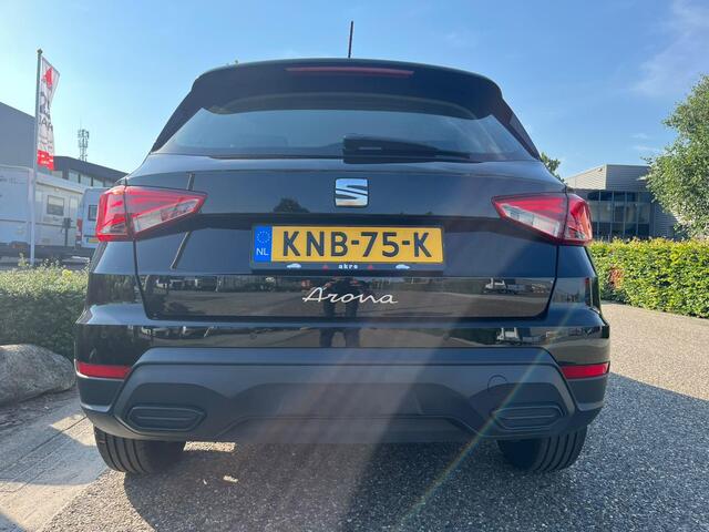 Seat Arona 1.0 EcoTSI Style Business Connect | Airco | Cruise Control | Android Auto/Apple Carplay | Parkeer Sensoren