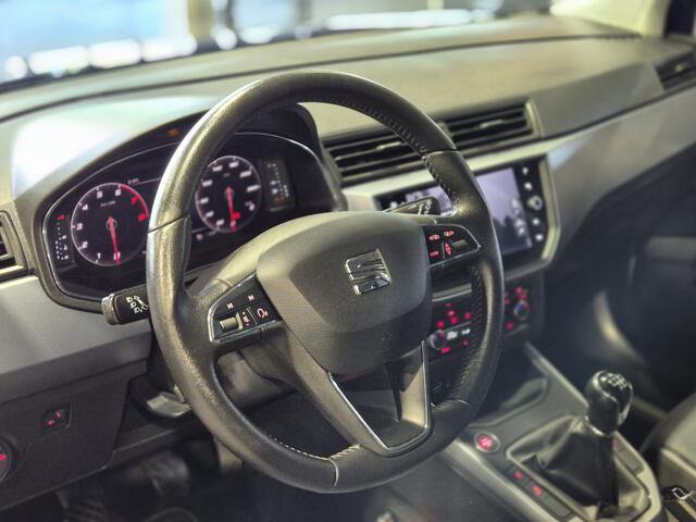 Seat Arona 1.0 TSI Style Business Intense 2-tone | Trekhaak | Navigatie | DigiDash | Carplay-Android