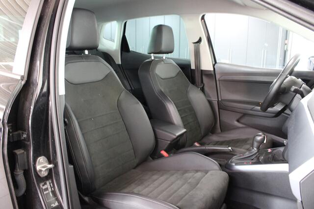 Seat Arona 1.0 TSI Style Business Intense Automaat / 17'' LMV / BEATS audio /
