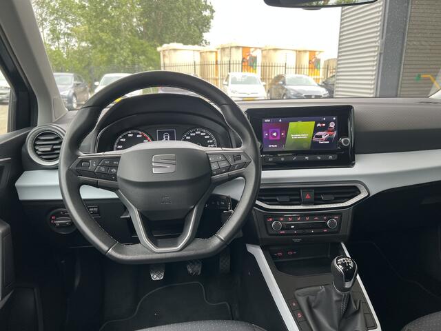 Seat Arona 1.0 TSI Style / Apple Carplay / 16 Inch / Climate control