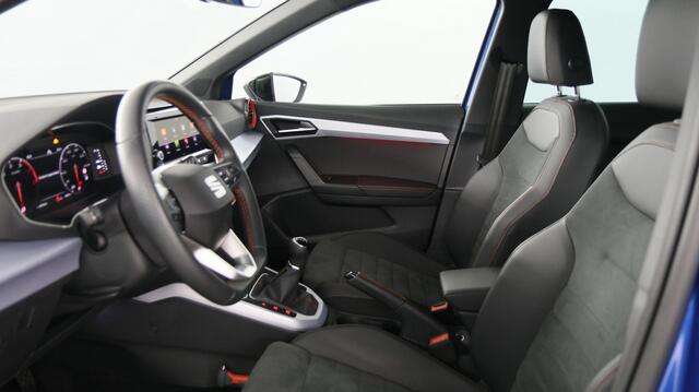 Seat Arona 1.0 EcoTSI 95pk FR Business Connect / Navigatie via App Connect / Stoelverwarming / Camera