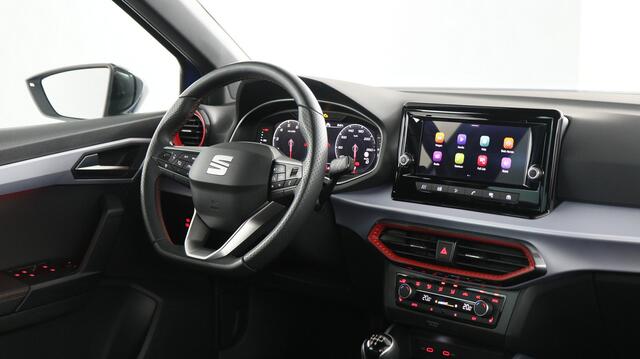 Seat Arona 1.0 EcoTSI 95pk FR Business Connect / Navigatie via App Connect / Stoelverwarming / Camera