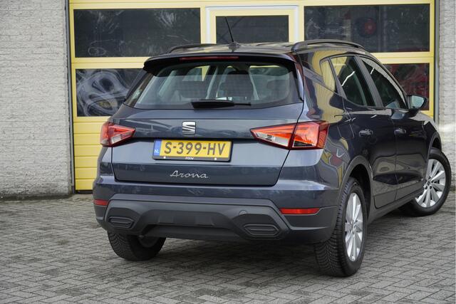 Seat Arona 1.0 TSI Style BJ2023 Lmv 16" | Led V+A | Pdc | App-Connect | Climate control | Cruise control | Getint glas