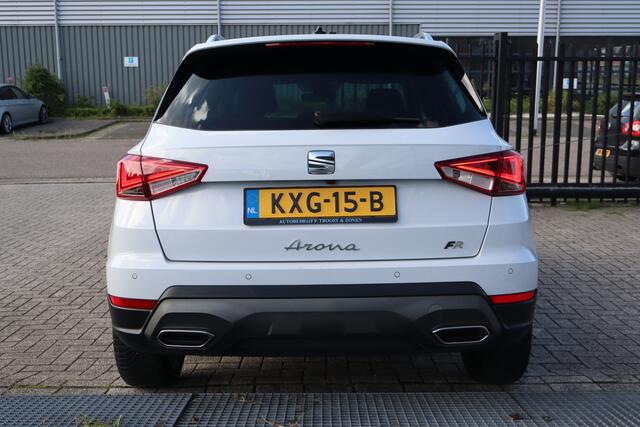 Seat Arona 1.0 EcoTSI FR Apple carplay/Stoelverwarming/Achteruitrijcamera/Navigatie/Digitale teller/Keyless/Climate control/Parkeersensoren
