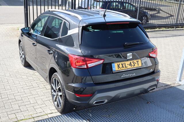 Seat Arona 1.0 EcoTSI FR carplay/Stoelverwarming/Achteruitrijcamera/Navigatie/Digitale teller/Keyless/Climate control/Parkeersensoren