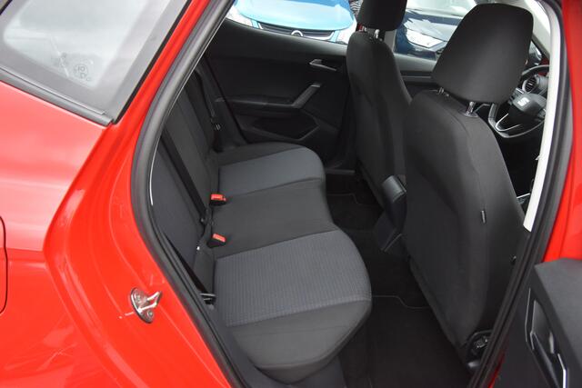 Seat Arona 1.0 TSI Style , TREKHAAK , CLIMATR , CR CONTR , NAVI VIA APP , LMV16 , PDC A ,