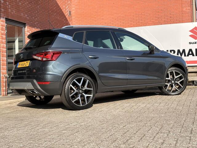 Seat Arona 1.0 TSI Xcellence Business Intense Parkeersensoren Rondom, Stoelverwarming, Apple Carplay/Android Auto, Climate Control