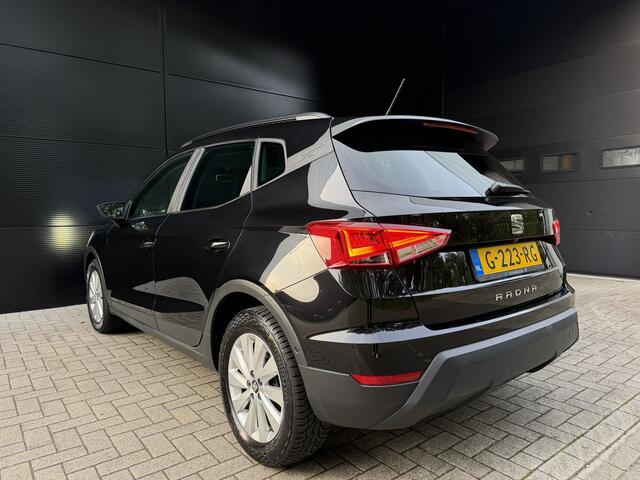 Seat Arona 1.0 TSI Style Business Intense 1 jaar Bovag garantie, camera, PDC, Carplay 4 seizoen banden, dealer onderhouden