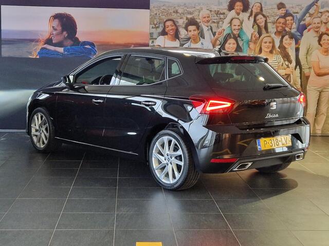 Seat IBIZA 1.0 EcoTSI FR Business Intense NAVIGATIE | ACHTERUITRIJCAMERA | PARKEERSENSOREN VOOR-EN ACHTER | STOELVERWARMING | 17" LICHTMETALEN VELGEN