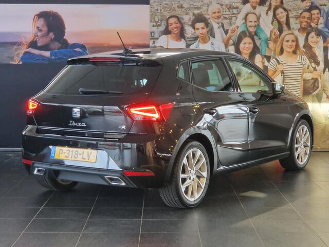 Seat IBIZA 1.0 EcoTSI FR Business Intense NAVIGATIE | ACHTERUITRIJCAMERA | PARKEERSENSOREN VOOR-EN ACHTER | STOELVERWARMING | 17" LICHTMETALEN VELGEN