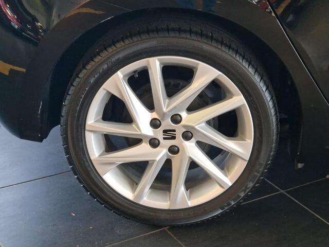 Seat IBIZA 1.0 EcoTSI FR Business Intense NAVIGATIE | ACHTERUITRIJCAMERA | PARKEERSENSOREN VOOR-EN ACHTER | STOELVERWARMING | 17" LICHTMETALEN VELGEN