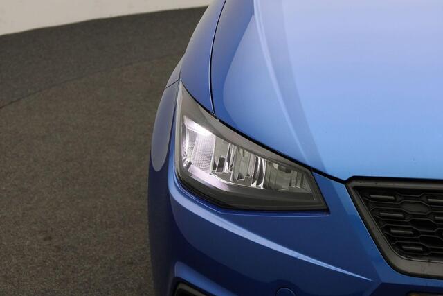 Seat IBIZA 1.0 EcoTSI 95 pk Style Business Connect | Cruise Control | Parkeersensoren achter | Virtual Cockpit | Apple Carplay / Android Auto