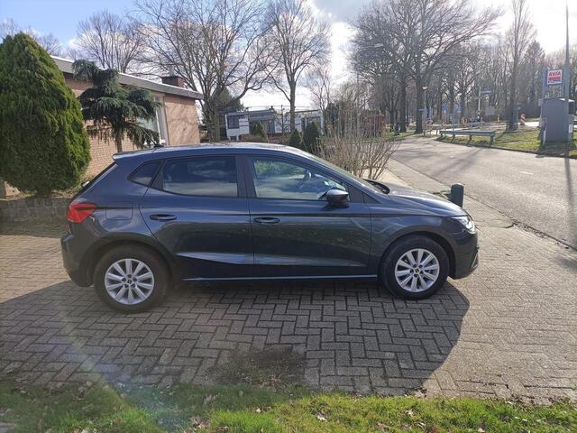 Seat IBIZA 1.0 MPI Style, Cruise, Navi via App Connect.