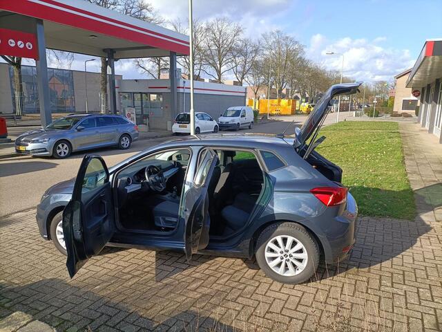 Seat IBIZA 1.0 MPI Style, Cruise, Navi via App Connect.