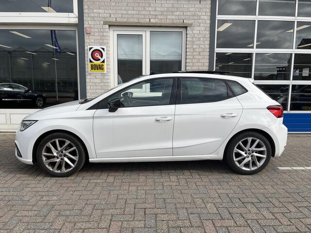 Seat IBIZA 1.5 TSI FR Business Intense / AUTOMAAT/ PANO/ 150 PK/ CAMERA/ PARK. SENSOREN/ DODE HOEK/ KEYLESS/ LED PLUS/ STOELVERWARM./ VIRTUAL COCKPIT/ ADAPT. CRUISE/ APP-CONNECT/ NAVI/ CLIMA/ DAB
