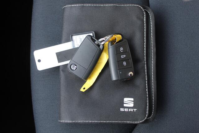 Seat IBIZA 1.0 EcoTSI FR Business Connect Uniek!!/Lage kilometerstand!!/AUTOMAAT/Virtual cockpit/Sfeerverlichting/Climate control/Cruise control/LED koplampen/Apple carplay/Parkeersensoren/Lane assist/Keyless/Bluetooth/DAB/Sport interieur/Elektrische ramen/Elektrisc