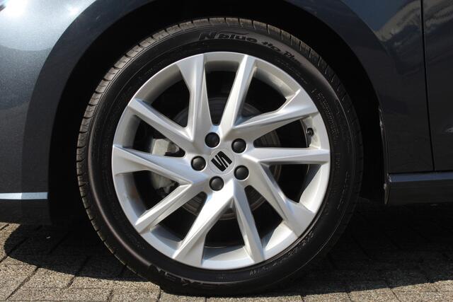 Seat IBIZA 1.0 EcoTSI FR Business Connect Uniek!!/Lage kilometerstand!!/AUTOMAAT/Virtual cockpit/Sfeerverlichting/Climate control/Cruise control/LED koplampen/Apple carplay/Parkeersensoren/Lane assist/Keyless/Bluetooth/DAB/Sport interieur/Elektrische ramen/Elektrisc