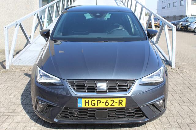 Seat IBIZA 1.0 EcoTSI FR Business Connect Uniek!!/Lage kilometerstand!!/AUTOMAAT/Virtual cockpit/Sfeerverlichting/Climate control/Cruise control/LED koplampen/Apple carplay/Parkeersensoren/Lane assist/Keyless/Bluetooth/DAB/Sport interieur/Elektrische ramen/Elektrisc