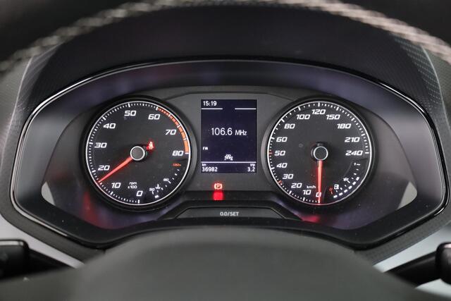 Seat IBIZA 1.0 EcoTSI Style 95 pk | Navigatie via App | Parkeersensoren achter | Cruise control | LED koplampen | Apple Carplay/Android Auto |