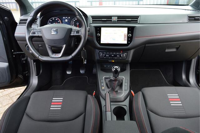 Seat IBIZA 1.0 TSI FR Business Intense O.a: PDC, Carplay, Clima, Navi, Cruise, Rijklaar, Etc. All-in prijs!