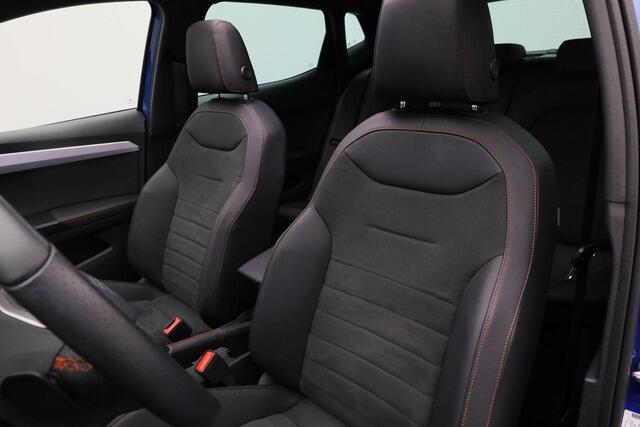 Seat IBIZA 1.0 EcoTSI 110 pk DSG FR Plus Connect | Panoramadak | Leder/alcantara | Navigatie 9,2 inch | Achteruitrijcamera | Stoelverwarming