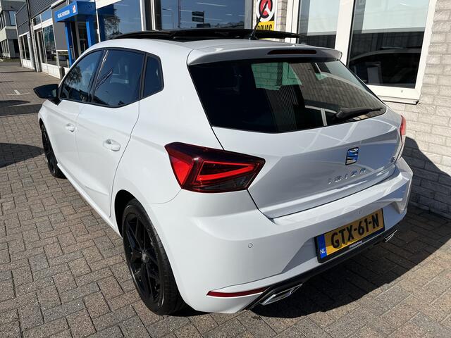 Seat IBIZA 1.0 TSI FR Business Intense Plus / AUTOMAAT/ PANO/ BEATS AUDIO/ CAMERA/ PARK. SENSOREN/ DCC/ GETINT GLAS/ CRUISE/ VIRTUAL COCKPIT/ LED/ STOELVERWARM./ APP-CONNECT/ DIVERSE HULPSYSTEMEN/ NAVI/ CLIMA/ DAB/ 17" LMV