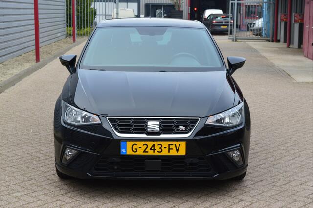 Seat IBIZA 1.0 TSI FR Business Intense O.a: PDC, Camera, Navi, Clima, Cruise, Rijklaar, Etc. All-in prijs!