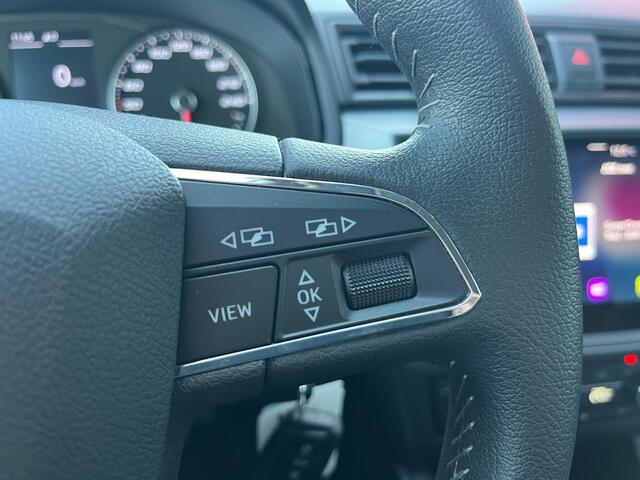 Seat IBIZA 1.0 TSI Style Business Intense / Navigatie / Cruise control / Camera / PDC voor + achter /
