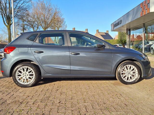 Seat IBIZA 1.0 MPI Reference Airco / Cruise Control / Speed limiter / Seizoenenbanden/ Audio