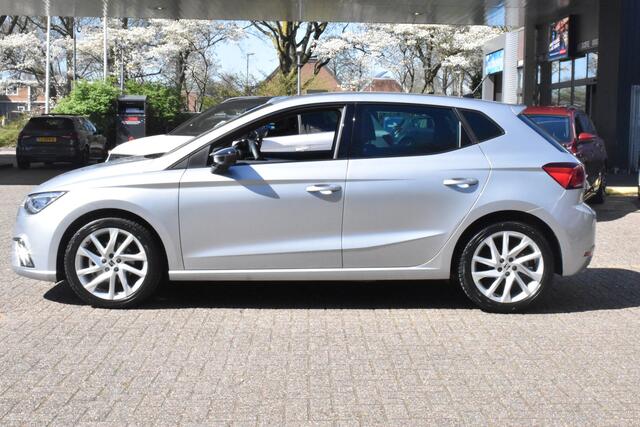 Seat IBIZA 1.0 EcoTSI FR Virtual Cockpit | Navigatie | Carplay | All-Seasons | 12 mnd BOVAG garantie Whatsapp 06-53188999