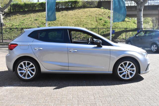 Seat IBIZA 1.0 EcoTSI FR Virtual Cockpit | Navigatie | Carplay | All-Seasons | 12 mnd BOVAG garantie Whatsapp 06-53188999