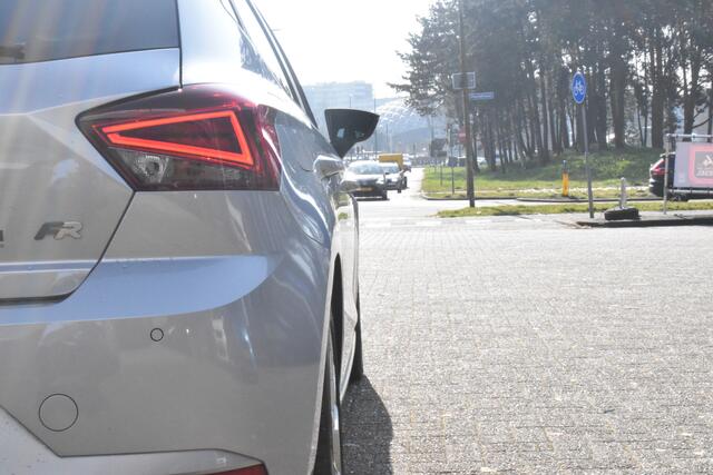 Seat IBIZA 1.0 EcoTSI FR Virtual Cockpit | Navigatie | Carplay | All-Seasons | 12 mnd BOVAG garantie Whatsapp 06-53188999