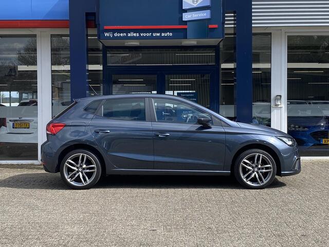 Seat IBIZA 1.0 EcoTSI Style Business Intense / NL-Auto / 2 Jaar-Fabrieksgarantie / 27.000 KM / Apple-Carplay & Android-Auto / Stoelverwarming / Cruise-Control / Premium-Audio / DAB Radio-Bluetooth / Navi / LED / PDC met Camera / 17'' LMV / ENZ.