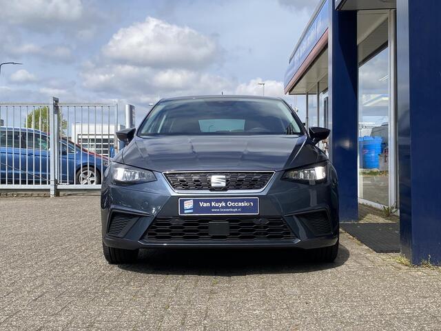 Seat IBIZA 1.0 EcoTSI Style Business Intense / NL-Auto / 2 Jaar-Fabrieksgarantie / 27.000 KM / Apple-Carplay & Android-Auto / Stoelverwarming / Cruise-Control / Premium-Audio / DAB Radio-Bluetooth / Navi / LED / PDC met Camera / 17'' LMV / ENZ.