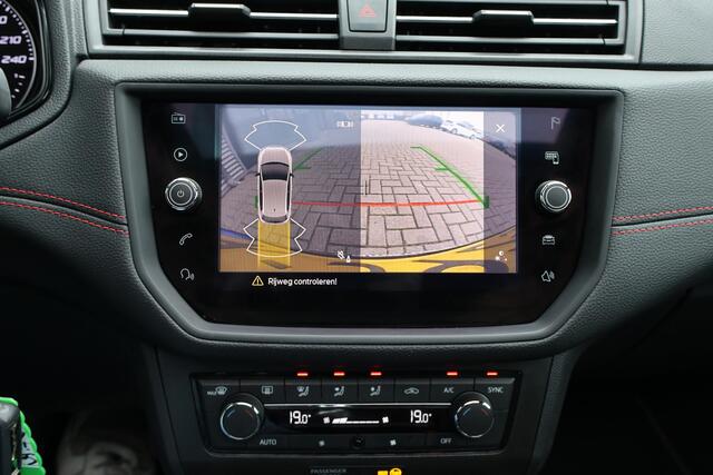 Seat IBIZA 1.0 TSI FR Business Intense Pano | Camera | Carplay | Navi | PDC | Bots Sensor | Sport Stoelen