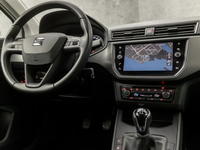 Seat IBIZA 1.0 TSI Intense Sport (SCHUIFDAK, APPLE CARPLAY, GROOT NAVI, CLIMATE, CAMERA, SPORTSTOELEN, LM VELGEN, CRUISE, NIEUWE APK, NIEUWSTAAT)