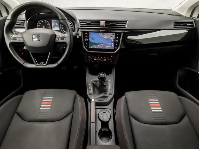 Seat IBIZA 1.0 TSI FR Intense Sport (APPLE CARPLAY, GROOT NAVI, CLIMATE, STOELVERWARMING, SPORTSTOELEN, LED KOPLAMPEN, CAMERA, ADAPTIVE CRUISE, NIEUWE APK, NIEUWSTAAT)