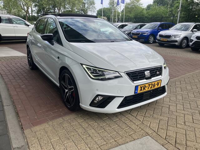 Seat IBIZA 1.5 TSI EVO FR Business Intense / Panoramadak / Full Led / Leder / Keyless / Stoelverwarming / 18 Inch / 150PK