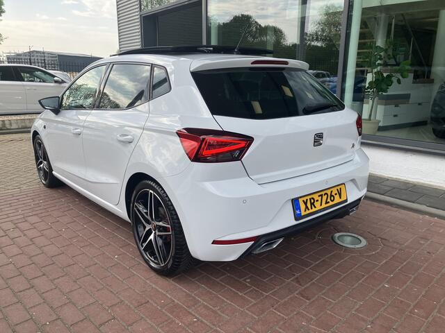 Seat IBIZA 1.5 TSI EVO FR Business Intense / Panoramadak / Full Led / Leder / Keyless / Stoelverwarming / 18 Inch / 150PK