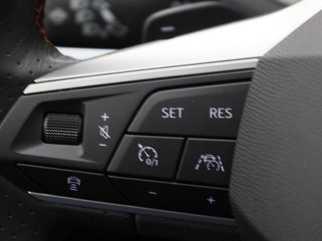 Seat IBIZA 1.0EcoTSI/110PK FR DSG · Navigatie · Stoelverwarming · Parkeersensoren · Garantie tot januari 2026
