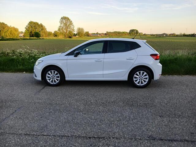 Seat IBIZA 1.0 TSI Excellence + LED + Navi + Camera + Winter pakk. etc. etc.