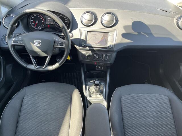 Seat IBIZA 1.0 EcoTSI Style / Navigatie full map / Apple Carplay & Android Auto / Parkeersensoren achter / Cruise Control / Airco / Radio