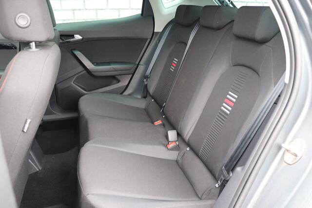 Seat IBIZA 1.0 TSI FR Business Intense | Stoelverwarming | Achteruitrijcamera | Apple CarPlay / Android Auto | Adaptive Cruise Contol |