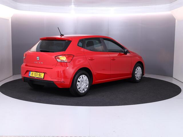 Seat IBIZA 1.0 TSI Style Business Intense 95 PK | Navigatie Parkeersensoren | Airco | Cruise controle