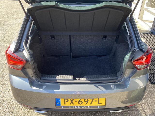 Seat IBIZA 1.0 TSI Style / Cruise-Control / Climate-Control / Stoelverwarming / Apple-Carplay & Android-Auto / Radio-Bluetooth / Navi / Armsteun-Voor / Getint-Glas / Elektr.-Pakket / PDC-Achter / 16'' LMV / ENZ.