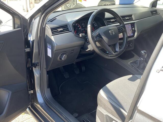Seat IBIZA 1.0 TSI Style / Cruise-Control / Climate-Control / Stoelverwarming / Apple-Carplay & Android-Auto / Radio-Bluetooth / Navi / Armsteun-Voor / Getint-Glas / Elektr.-Pakket / PDC-Achter / 16'' LMV / ENZ.