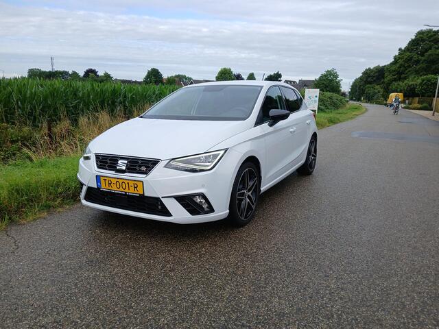 Seat IBIZA 1.0 TSI FR Business Intense + Navigatie + LED + 18 inch etc.