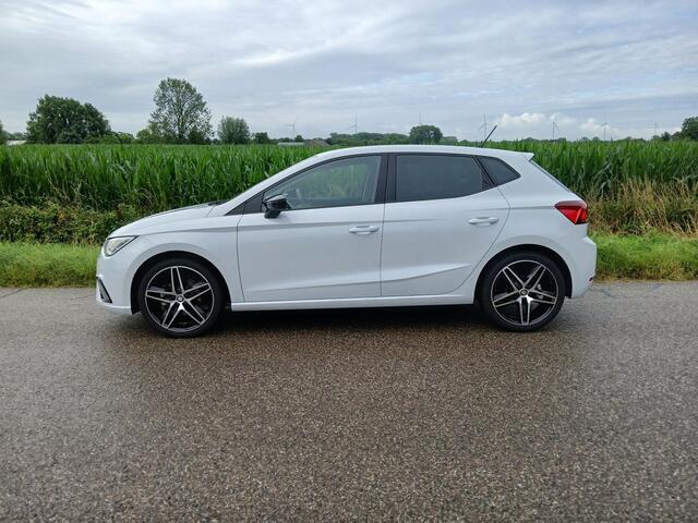 Seat IBIZA 1.0 TSI FR Business Intense + Navigatie + LED + 18 inch etc.
